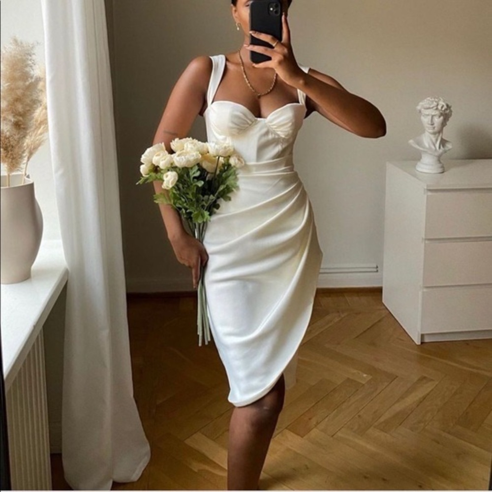 HOUSE OF CB ‘Omaria’ Ivory Draped Corset Dress